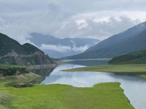 两座柔软的大山，给你极致睡眠体验